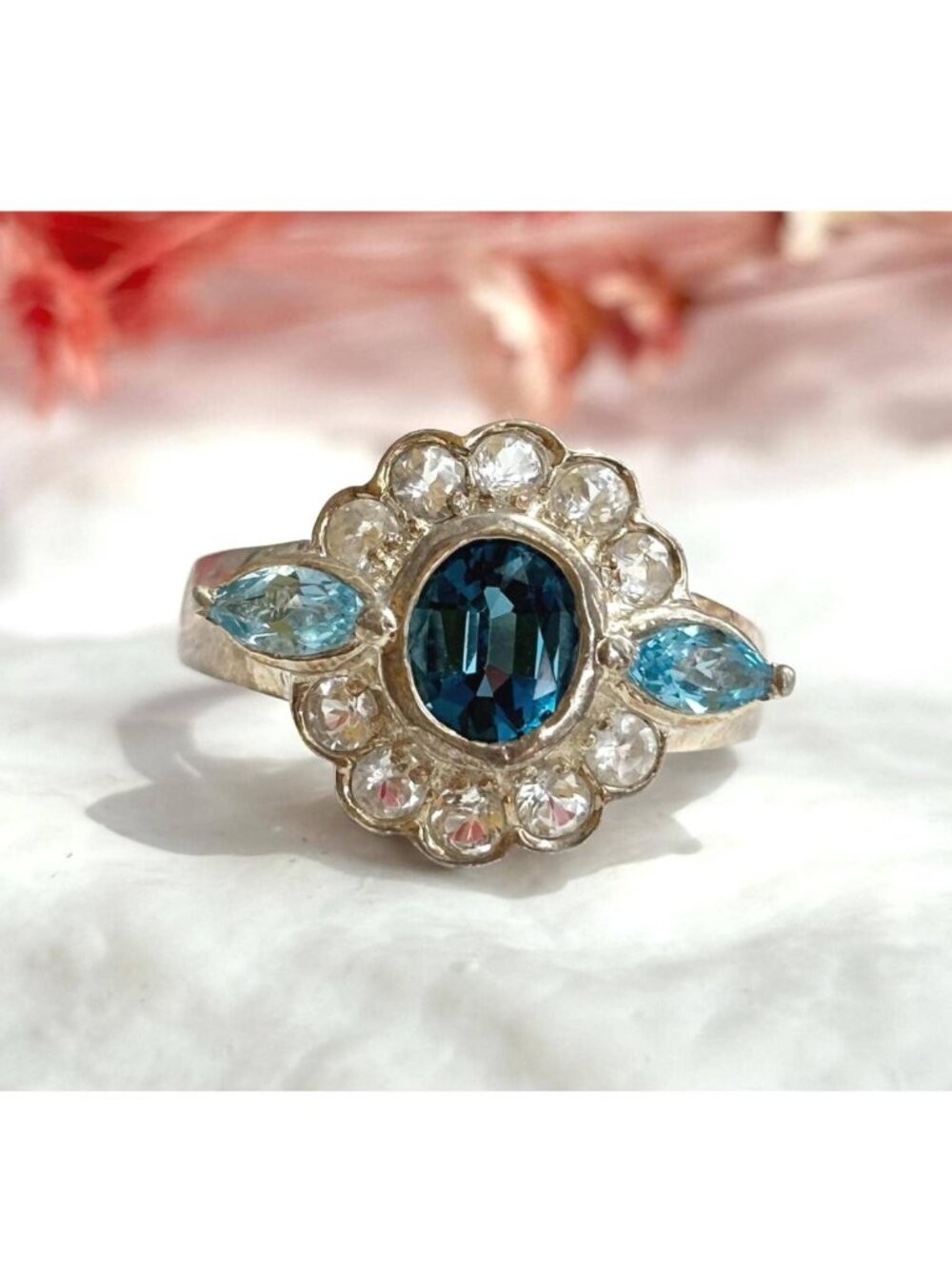 Clear & Blue Topaz Scalloped Gemstone Sterling Silver 925 Vintage Ring - sz 9